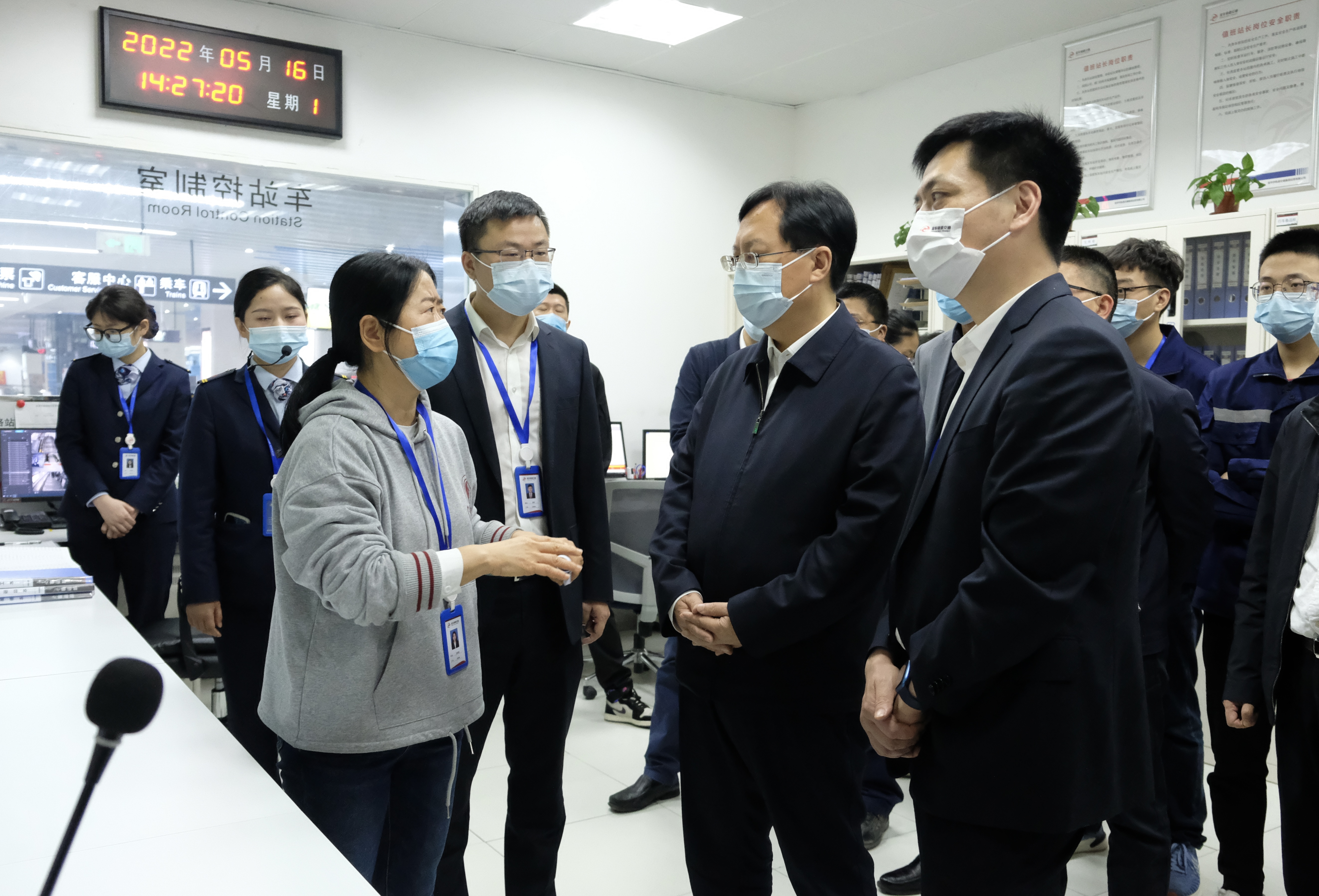 5月16日，市委副書記、市長邢志宏，市政府秘書長褚惠斌帶領(lǐng)市政府相關(guān)職能部門主要負(fù)責(zé)人一行 (3).jpg